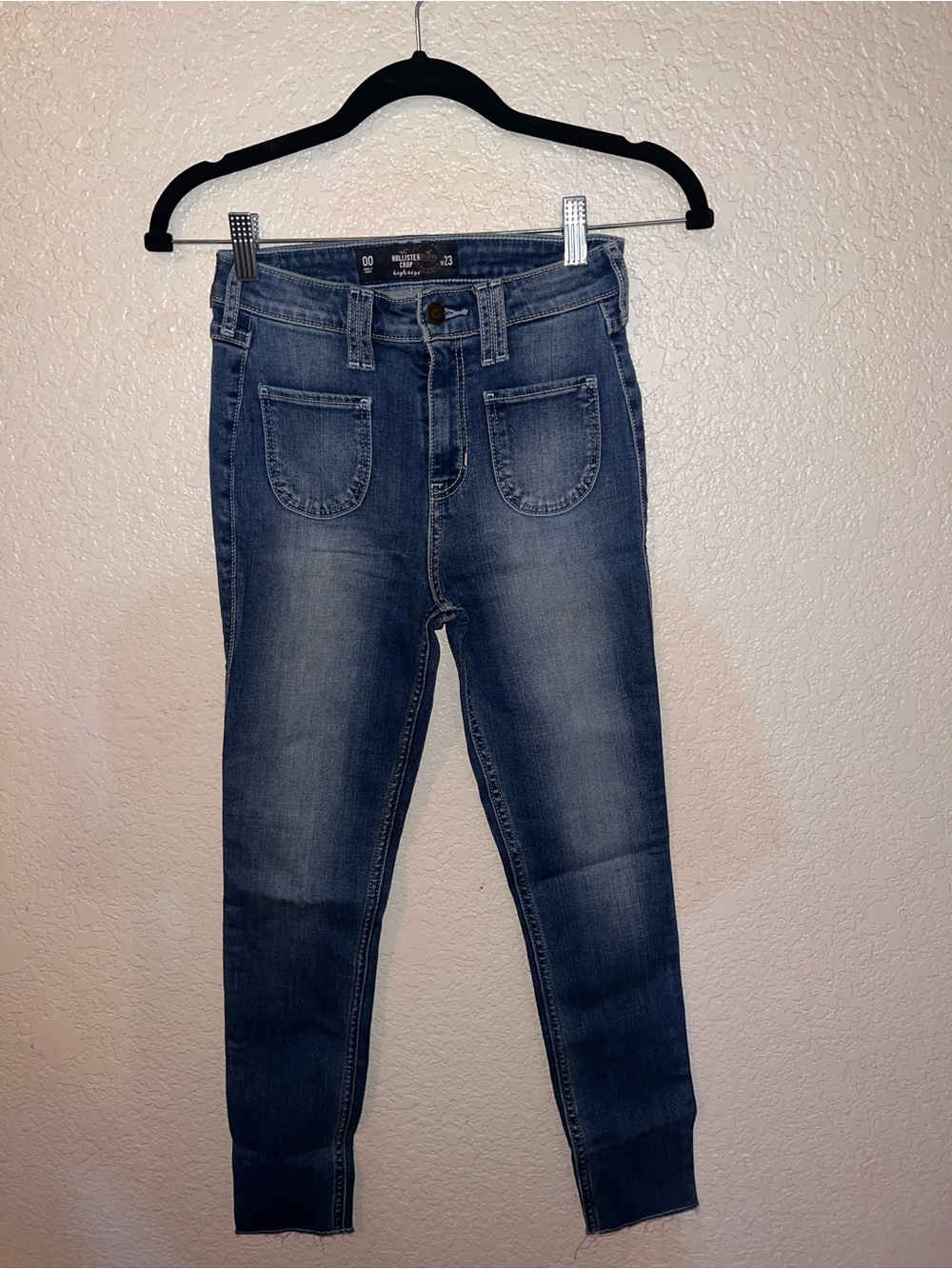 NWOT Hollister Women's Skinny Jeans - Medium Blue Wash